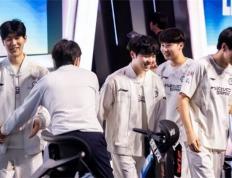 【一竞技1JingJi】LOL：LPL世界赛陪练阵容曝光！