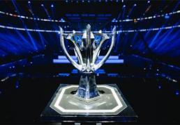 【一(yī)竞技1JingJi】LOL：S15全球(qiú)总决赛 巅峰对决即将上演