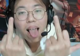 王者荣耀主播嘲讽uzi没冠军，并表示一诺如果打LOL，随便碾压faker