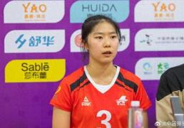 意外！女排新贵公(gōng)布最新名单，天津自由人被挖角，名帅外孙也在列