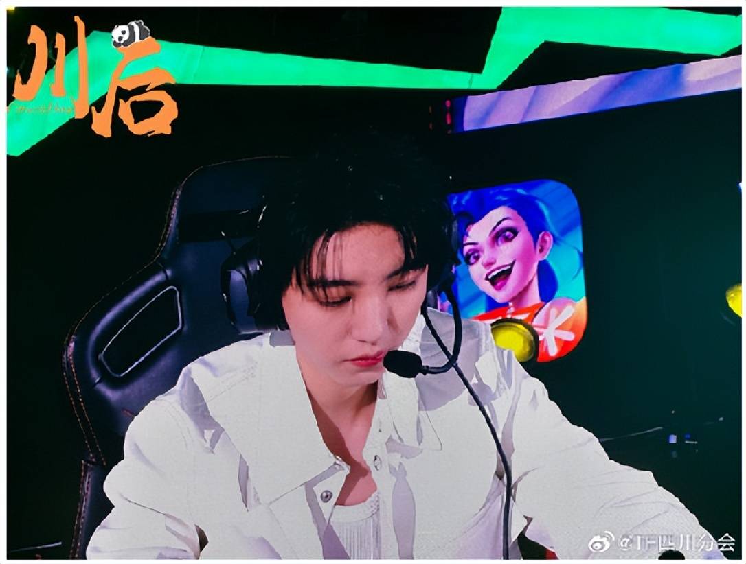 拒绝快闪!明星玩家为何选择在LOL手游定居