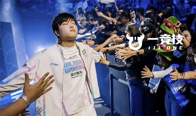 LOL：LPL常规赛最佳阵容(róng)出炉 Theshy当选一阵Bin落选！