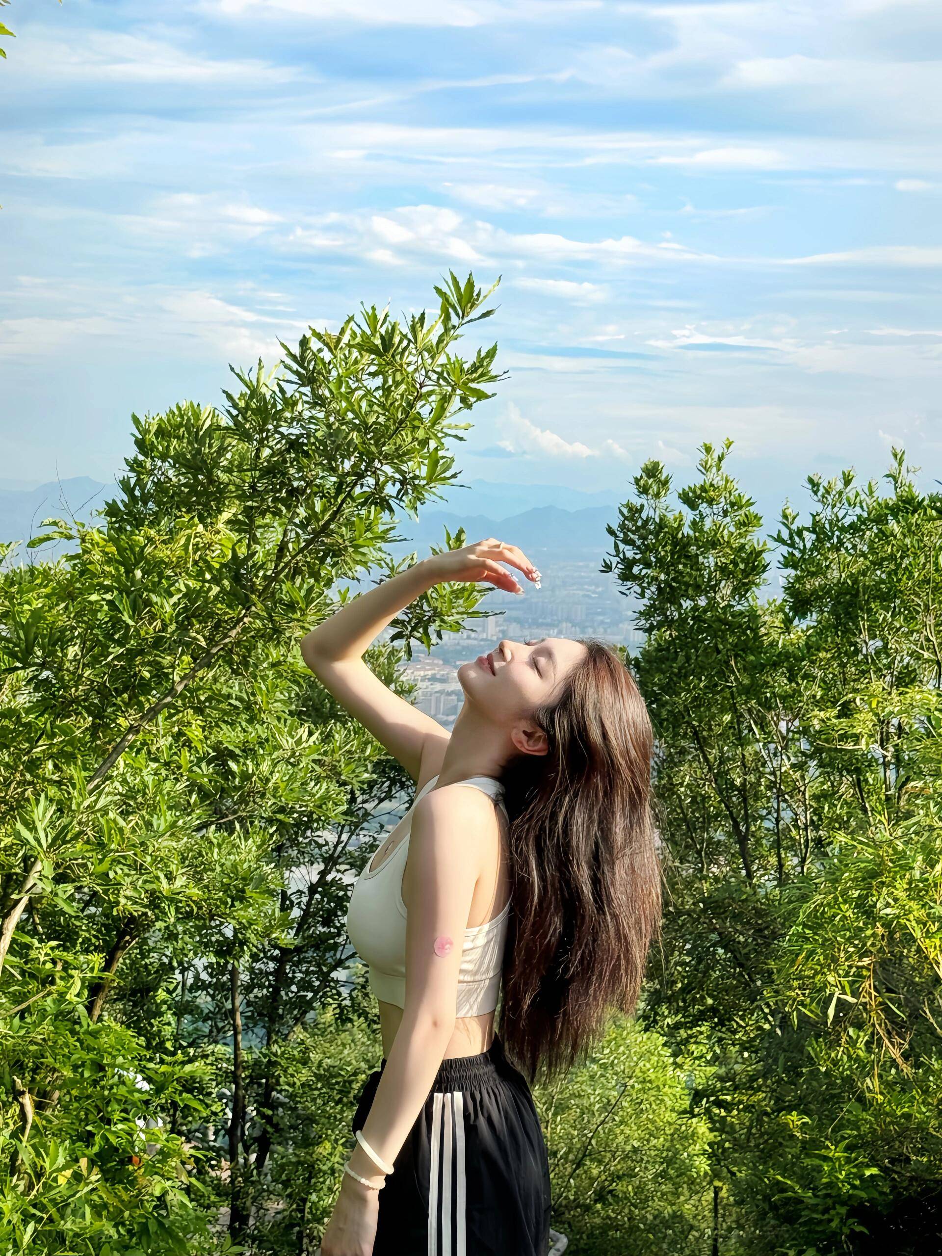 张家(jiā)界门票2025门票多(duō)少(shǎo)钱？2025门票价格预测+购买指南，提前收藏！