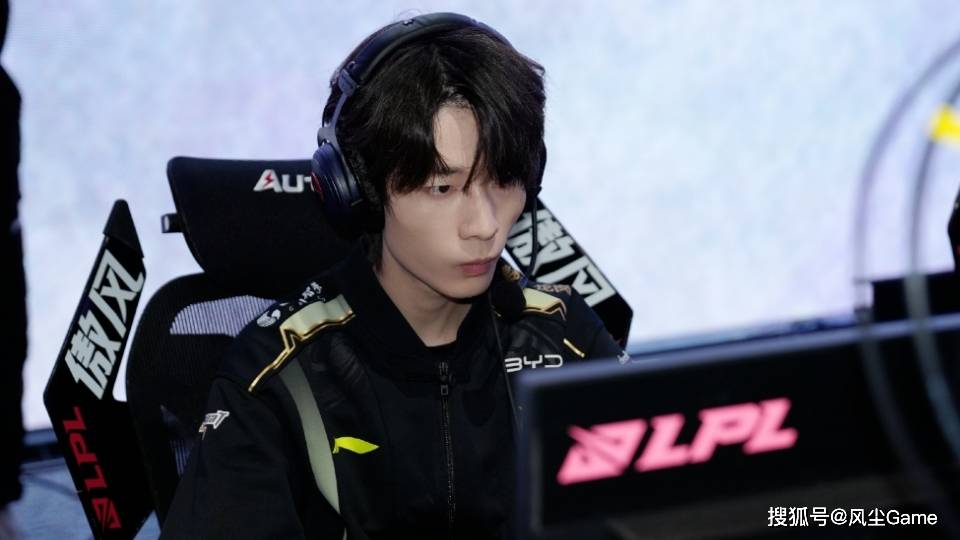 LOL邀(yāo)请赛四强出炉！全(quán)华班被3包1围剿，LCK赛区保底亚军