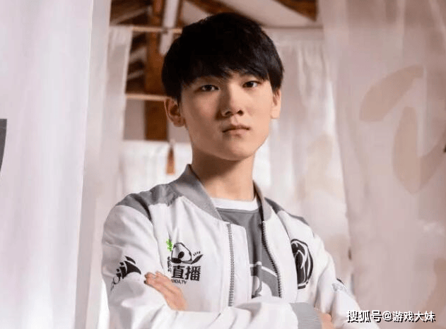 LOL皮肤投票排行,只有一款冠军皮肤进入前100,看到就能想到IG