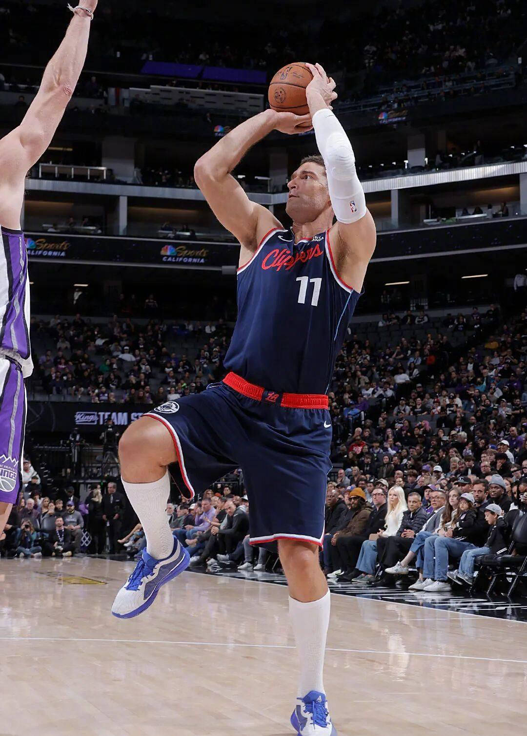 新秀狂砍25+4+2！快船意外发现宝藏選(xuǎn)手