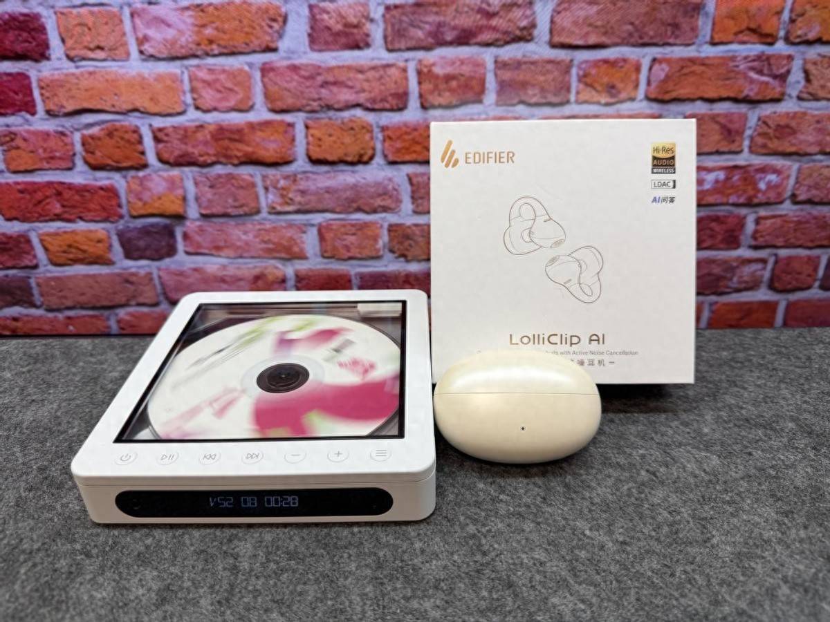 颜值与实力并存！漫步者LolliClip AI：我(wǒ)的(de)通勤时尚“声”装备