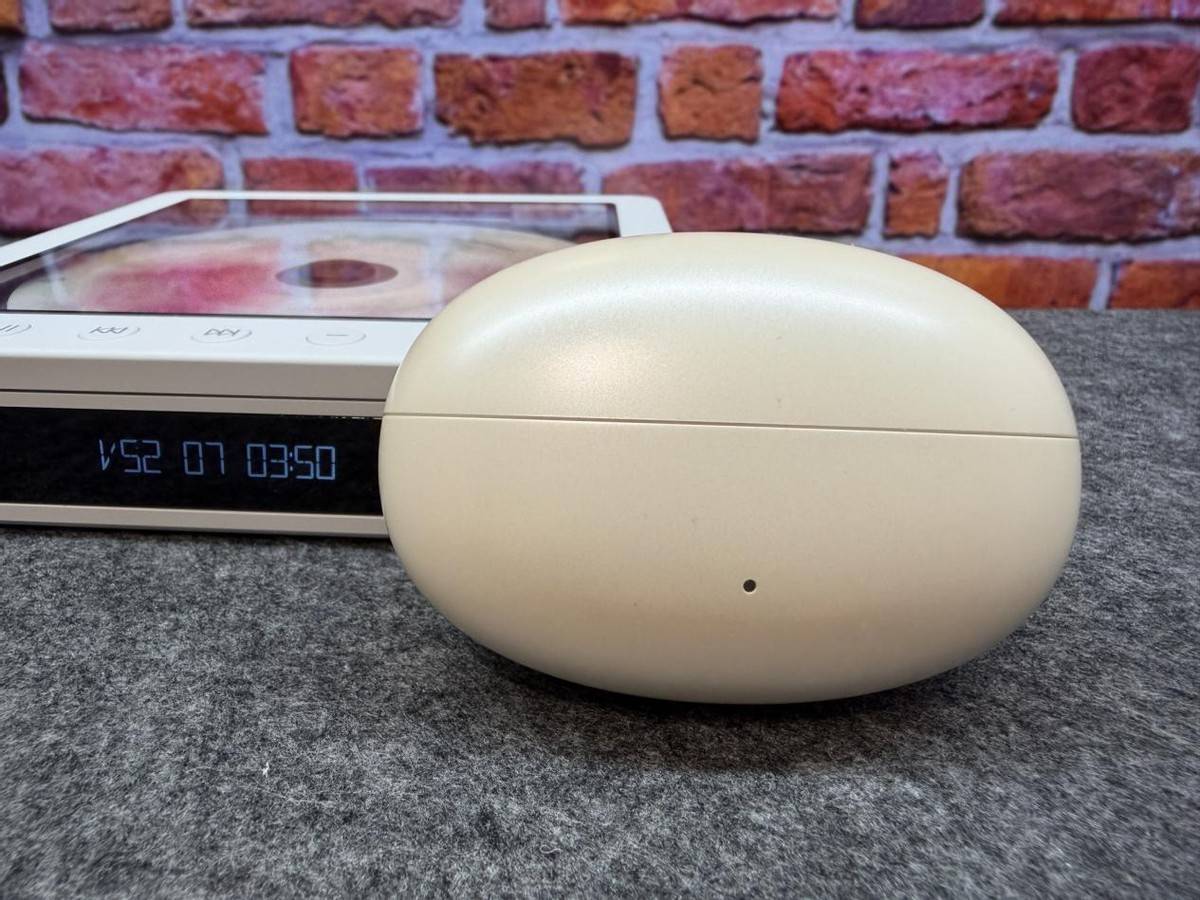 颜值与实力并存！漫步者LolliClip AI：我(wǒ)的(de)通勤时尚“声”装备