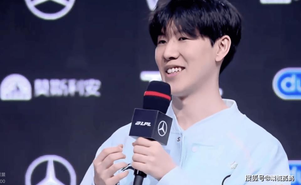 IG不科学团战再现，2-1击败WBG升至第二，TheShy：LOL是不需要操作的游戏